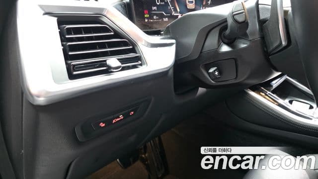 BMW X5 2025 — Photo 24/32