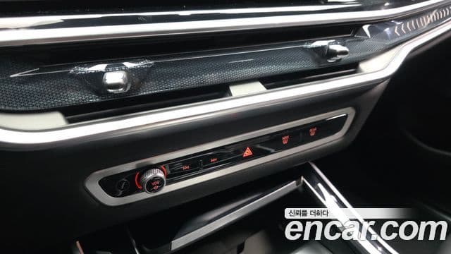 BMW X5 2025 — Photo 19/32