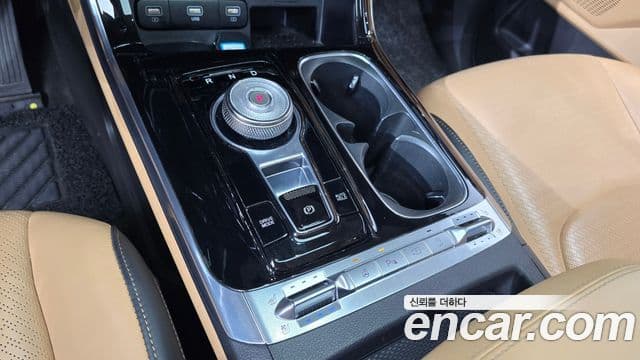 Kia Carnival 2020 — фото 9 из 20