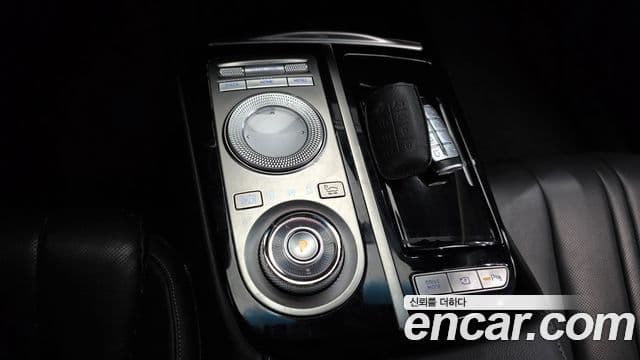 Genesis Electrified G80 2020 — Şəkil 9/20