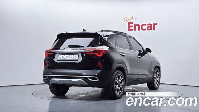 Kia Seltos 2022 — фото 2 из 20