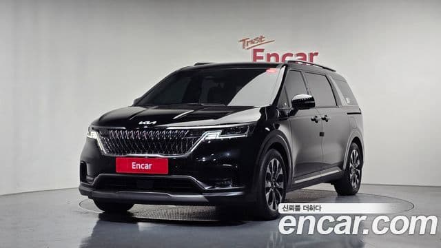 Kia Carnival 2023 — фото 1 из 20