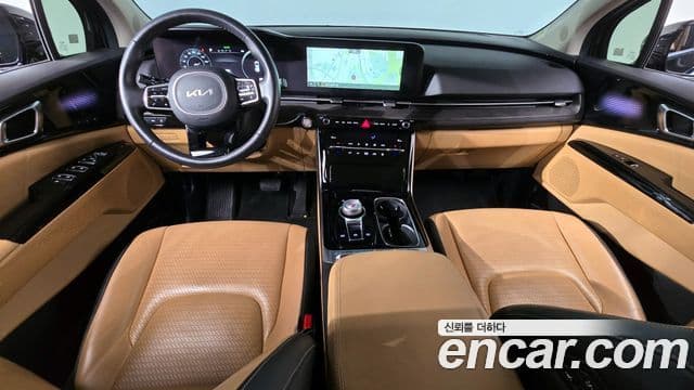 Kia Carnival 2023 — фото 7 из 20