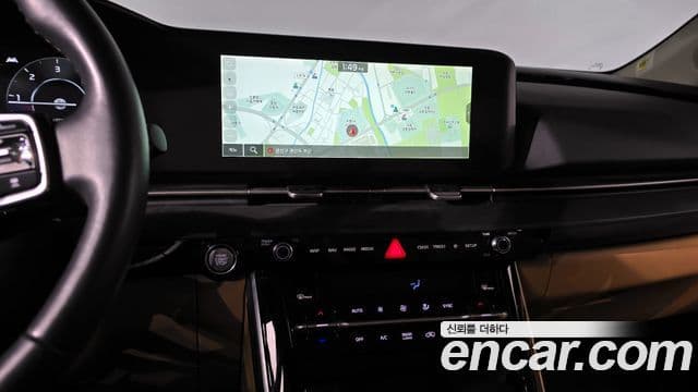 Kia Carnival 2023 — фото 12 из 20