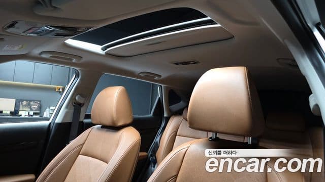 Kia Seltos 2024 — фото 18 из 20