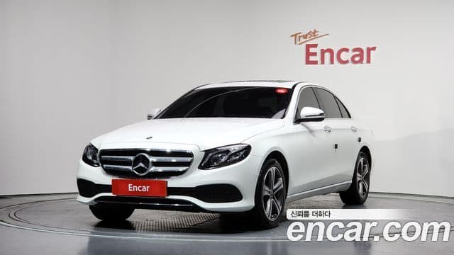Mercedes-Benz E-Class 2018 — ფოტო 1/20