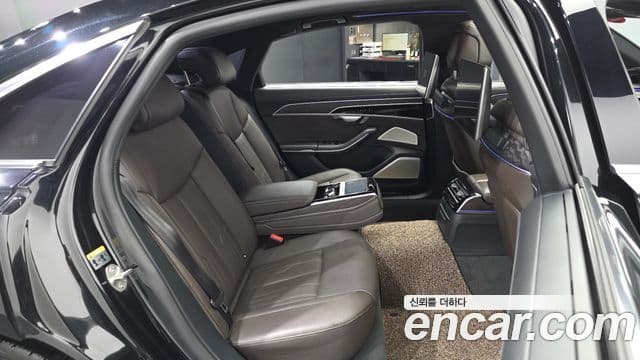Audi A8 2022 — ფოტო 12/20