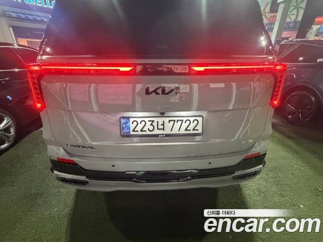 Kia Carnival 2024 — Фото 3/13