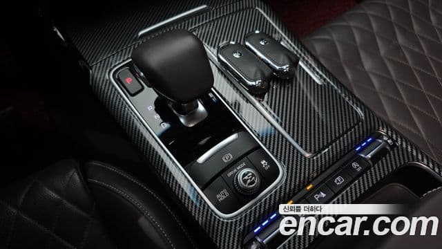 Kia Stinger 2021 — фото 9 из 20