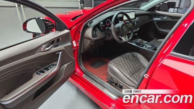 Kia Stinger 2021 — ფოტო 10/20