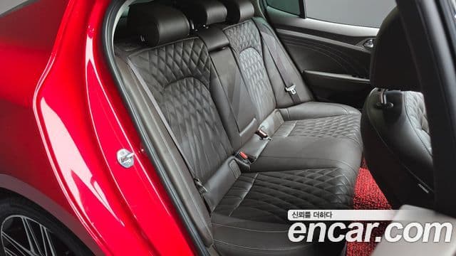 Kia Stinger 2021 — фото 12 из 20