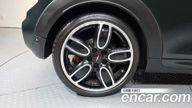 Mini Cooper S 2019 — фото 5 из 20