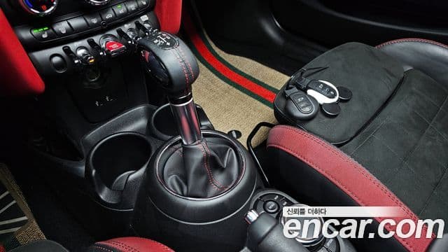 Mini Cooper S 2019 — фото 9 из 20