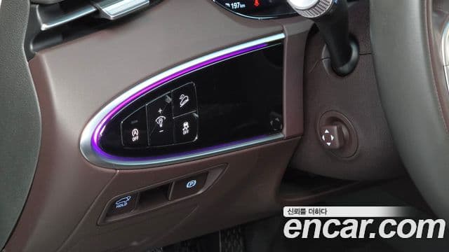 Genesis GV70 2021 — фото 18 из 20