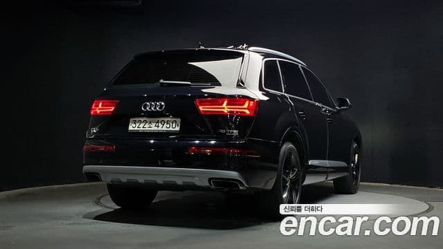 Audi Q7 2019 — Şəkil 2/20