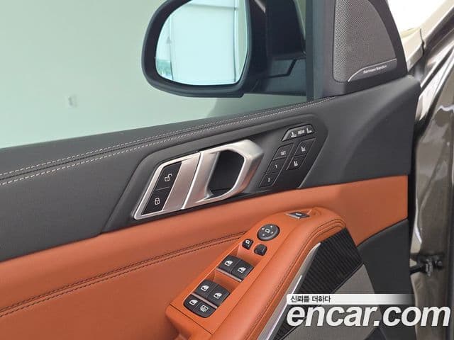 BMW X7 2025 — фото 15 из 20