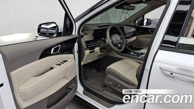 Kia Carnival 2024 — ფოტო 10/20
