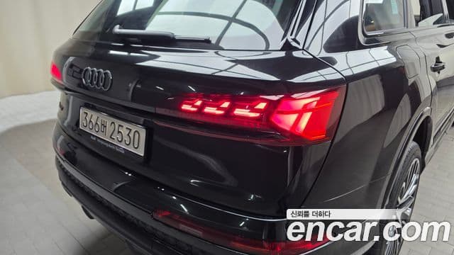 Audi SQ7 2026 — ფოტო 5/34