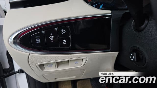 Genesis GV70 2022 — ფოტო 19/20