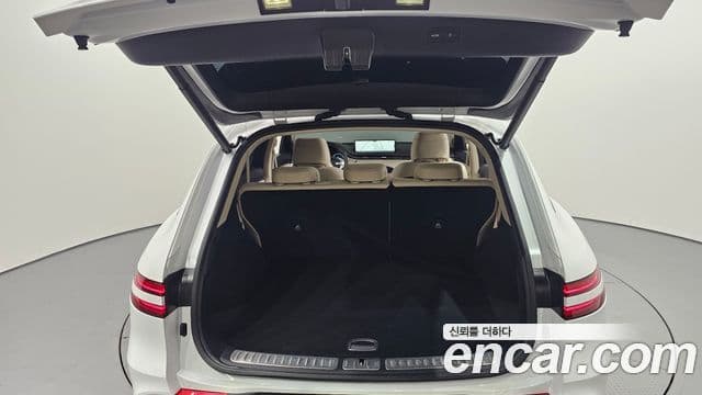 Genesis GV70 2022 — ფოტო 20/20