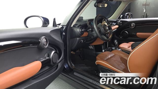 Mini Cooper S 2022 — фото 10 из 20
