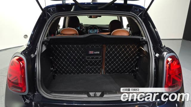 Mini Cooper S 2022 — фото 20 из 20