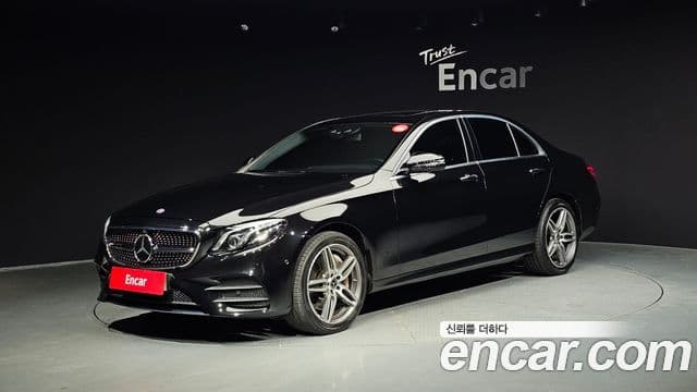 Mercedes-Benz E-Class 2020 — Фото 1/20