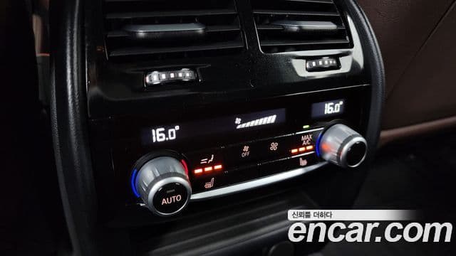 BMW 5 Series 2019 — Фото 19/20