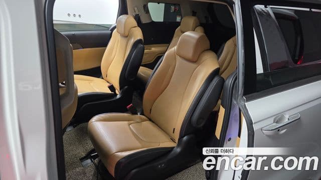 Kia Carnival 2020 — Şəkil 11/20