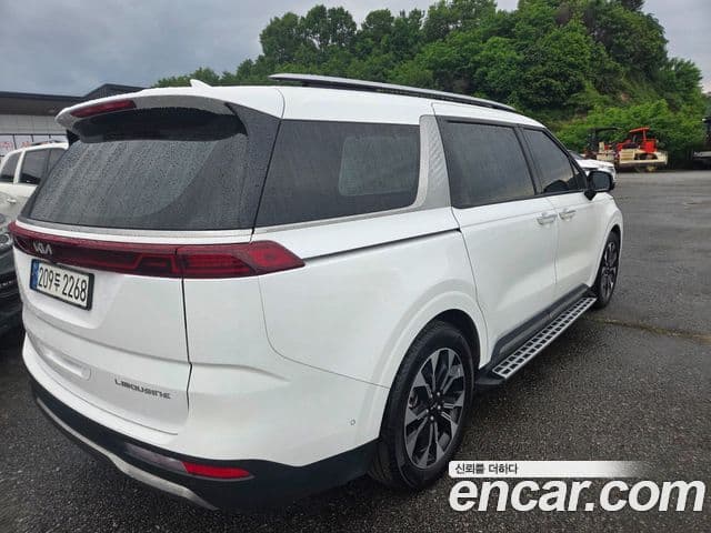 Kia Carnival 2023 — Şəkil 4/11
