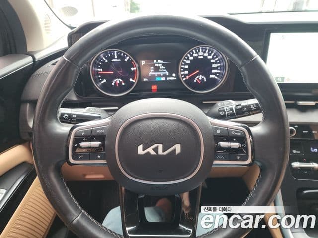 Kia Carnival 2022 — ფოტო 3/11