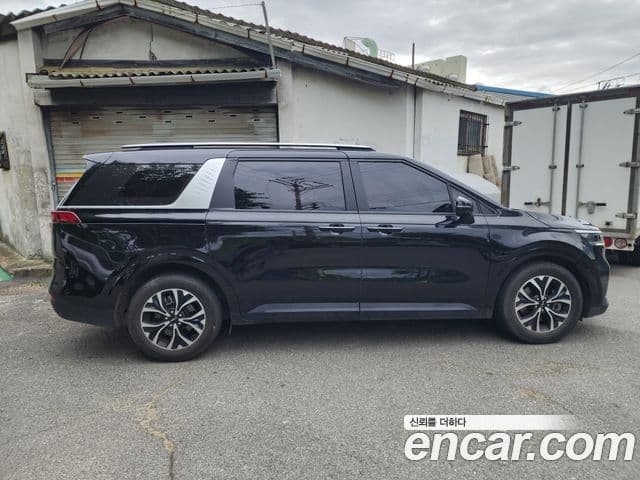 Kia Carnival 2022 — ფოტო 5/11