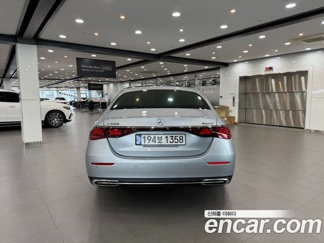 Mercedes-Benz E-Class 2024 — ფოტო 10/20