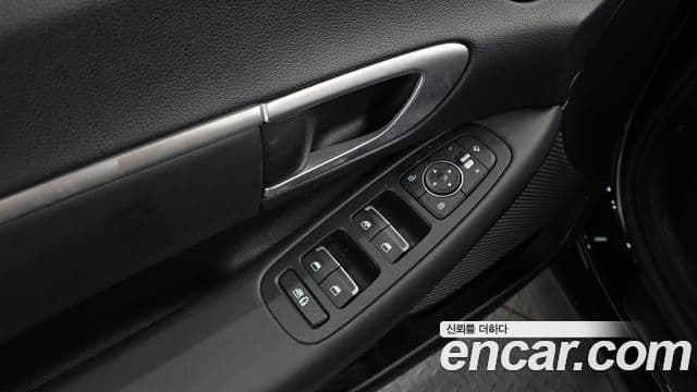 Hyundai Sonata Hybrid 2019 — Photo 14/20