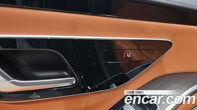 Mercedes-Benz S-Class 2022 — Photo 10/30