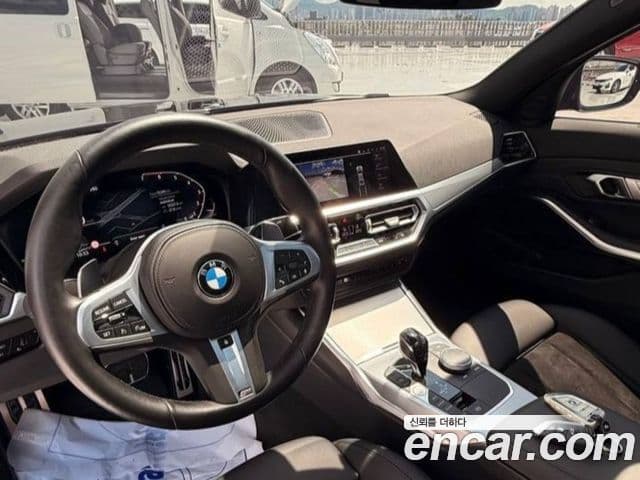 BMW 3 Series 2022 — ფოტო 6/13