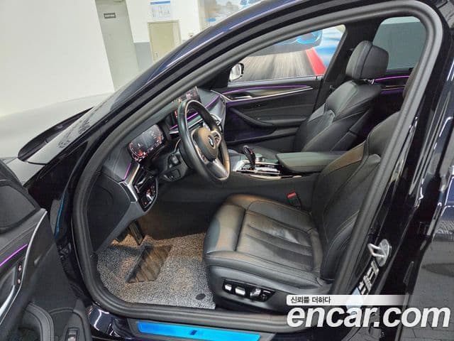 BMW 5 Series 2023 — ფოტო 10/20