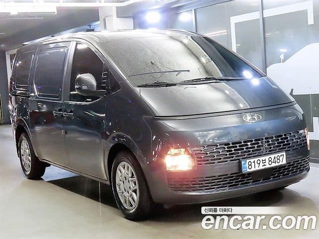 Hyundai Staria 2023 — ფოტო 6/19