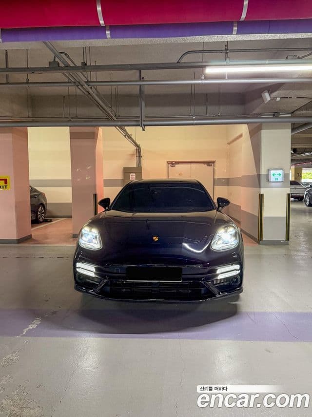 Porsche Panamera, 2022