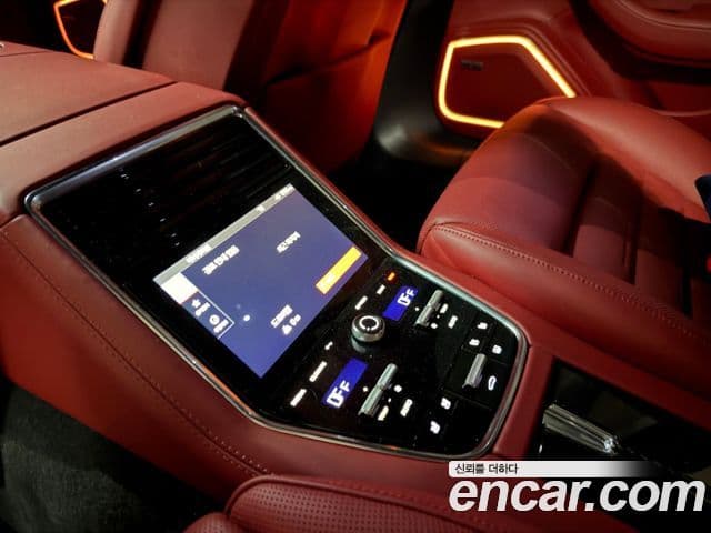 Porsche Panamera 2022 — фото 10 из 17