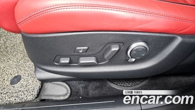 Genesis GV70 2021 — Photo 10/37