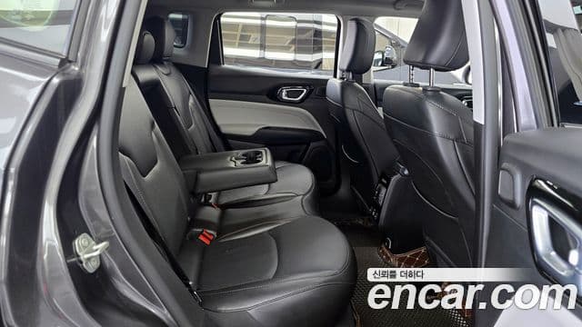 Jeep Compass 2022 — Фото 11/20