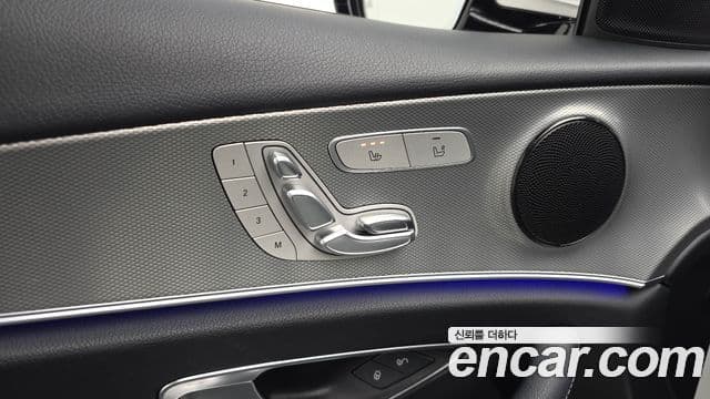 Mercedes-Benz E-Class 2019 — Şəkil 18/20