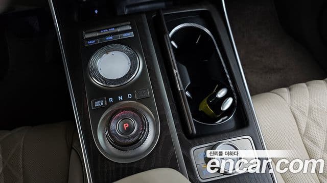 Genesis GV80 2022 — ფოტო 19/42