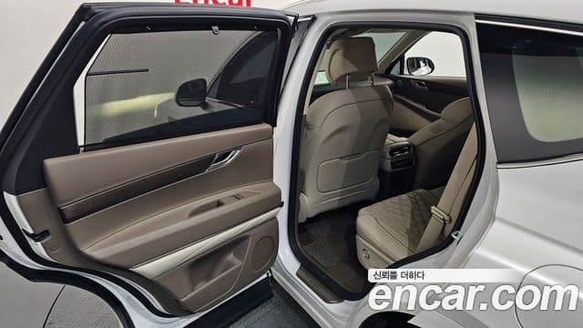 Genesis GV80 2022 — ფოტო 15/42