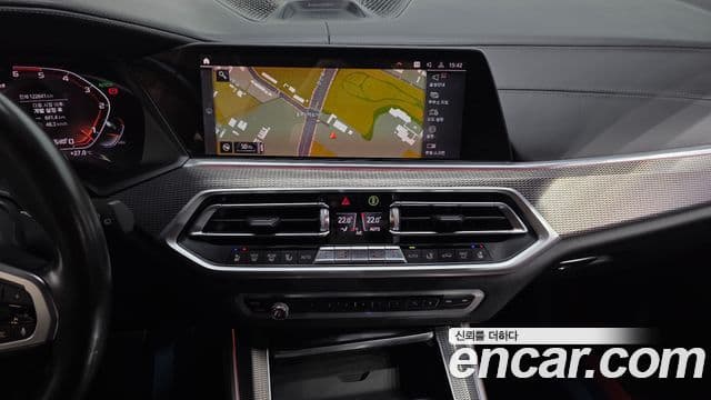 BMW X5 2020 — ფოტო 13/20