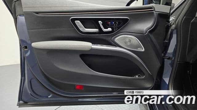 Mercedes-Benz EQS 2022 — ფოტო 22/35