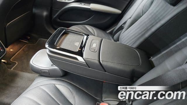 Mercedes-Benz EQS 2022 — ფოტო 31/35