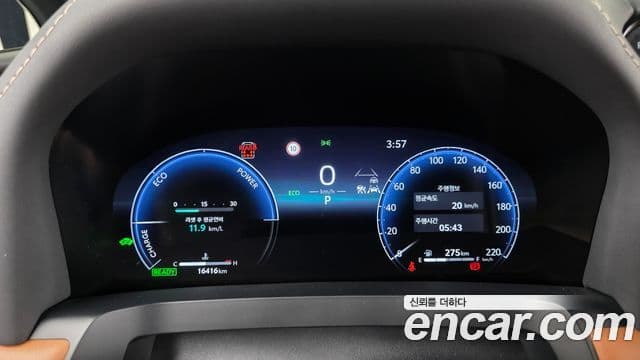 Toyota Alphard 2024 — ფოტო 8/20
