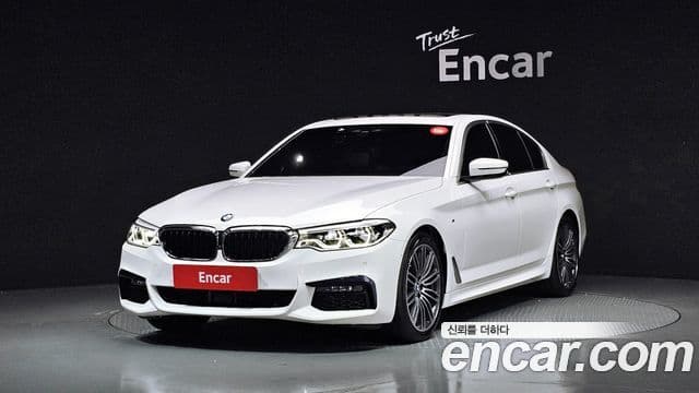 BMW 5 Series 2020 — ფოტო 1/20